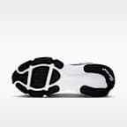 Nike Vomero 18 GORE-TEX Women's Waterproof Road Running Shoes With Reflective Design Accents