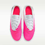 Tacos de futbol para pasto sintético (turf) Nike Phantom 6 Low Club
