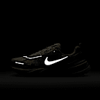 ナイキ V2K ラン ウィメンズシューズ リフレクティブ (再帰反射) アクセント付き