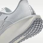 Tenis de correr en pavimento para mujer Nike Quest 6