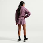 Shorts de correr Repel Dri-FIT de tiro medio de 18 cm para niña Nike MAVN