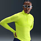 Playera de correr Dri-FIT UV de cierre de 1/4 para mujer Nike Swift