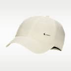Nike Dri-FIT Club Unstructured Metal Swoosh Cap