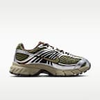 ナイキ エア マックス モト 2K ウィメンズシューズ リフレクティブ (再帰反射) アクセント付き