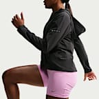 Nike Tempo eng anliegende Laufshorts mit hohem Bund (ca. 10 cm, Damen)