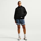 Sudadera con gorro de básquetbol Therma-FIT Performance para mujer Nike