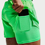 Shorts de correr Dri-FIT de 13 cm 2 en 1 para hombre Nike Stride