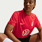 Playera de fútbol de manga corta Nike Dri-FIT para antes del partido para mujer USWNT Academy Pro