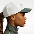 Gorra Swoosh con estructura Nike Dri-FIT Club