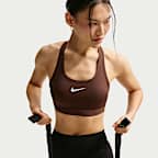 สปอร์ตบราผู้หญิงเสริมฟองน้ำ Nike Swoosh Medium Support
