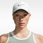 Gorra Swoosh estructurada Nike Dri-FIT Club