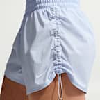 Shorts Dri-FIT de tiro alto de 13 cm con forro de ropa interior para mujer Nike One