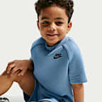 Conjunto de playera y shorts Tech Fleece para infantil Nike