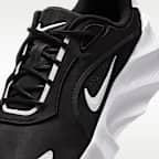 Nike Aura Edge Women's Shoes