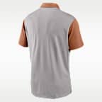 Polo universitaria Nike Dri-FIT para hombre Texas Vapor