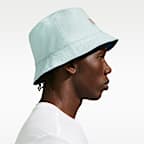 Gorro tipo pescador cuadrado de futbol Nike FFF Apex