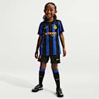 Inter Milan 2026 Stadium Home Younger Kids' Nike Football Replica 3-Piece Kit