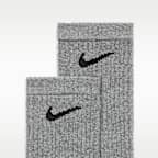 ナイキ エブリデイ クッションド トレーニング クルー ソックス (3足)