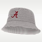 Gorro tipo pescador universitario Nike para hombre Alabama Primetime Apex