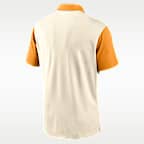 Polo universitario Nike Dri-FIT para hombre Tennessee Vapor Primary Logo