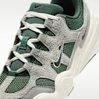 ナイキ テック ヘラ ウィメンズシューズ