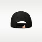 Nike Dri-FIT Club Structured Metal Logo Cap