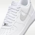 รองเท้าผู้ชาย Nike Air Force 1 '07