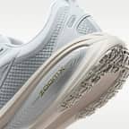 Nike Vomero 18 GORE-TEX Men's Waterproof Road Running Shoes with Reflective Design Accents