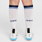 Tottenham Hotspur 2025/26 Stadium Home dreiteiliges Nike Replika-Fußballtrikot-Set (jüngere Kinder)