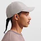 Nike Dri-FIT Club Unstructured Metal Swoosh Cap