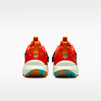 Tenis de básquetbol para niños grandes Nike Team Hustle D 12