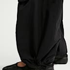 Pants estructurados de tiro medio holgados para mujer Nike Sportswear