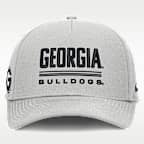 Gorra universitaria Nike Dri-FIT ajustable para hombre Georgia Sideline Practice Rise