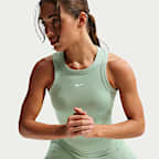 Nike One Fitted Women's Dri-FIT Cropped Tank Top
