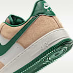 ナイキ エア フォース 1 '07 LV8 メンズシューズ