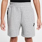 Conjunto de cuello redondo de dos piezas Nike para niños talla pequeña