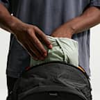 Męska bezpodszewkowa kurtka z zamkiem na całej długości i ochroną przed promieniowaniem UV Nike Windrunner