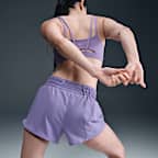 Shorts con forro de ropa interior Dri-FIT de tiro medio de 8 cm para mujer Nike One
