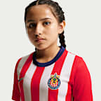 Playera de futbol de manga corta Nike Dri-FIT del C.D. Guadalajara local 2026/27 para niños talla grande