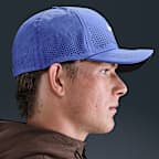 Gorra SwooshFlex estructurada Nike Dri-FIT ADV Rise