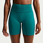 Shorts de ciclismo Dri-FIT de tiro alto de 13 cm para mujer Nike Pro Seamless