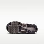 Nike Vomero 5 大童反光裝飾鞋款
