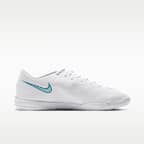 Nike Mercurial Vapor 17 Academy Indoor/Court Low-Top Soccer Shoes