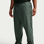 Pants de tejido Knit Dri-FIT Shori para hombre Nike Tech