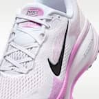 รองเท้าวิ่งโร้ดรันนิ่งผู้หญิง Nike Vomero 18 (หน้ากว้าง)