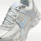 Buty damskie Nike Zoom Vomero 5 z akcentami odbijającymi światło