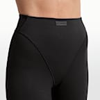 NikeSKIMS Matte Women's V-Panel 17" Cropped Leggings