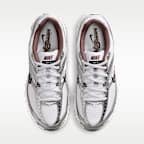 나이키 에어맥스 모토 2K 반사 디자인 액센트 여성 신발