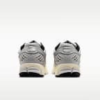 Nike Zoom Vomero 5 Men's Shoes