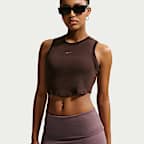 Skort de tela de canalé ajustado de tiro medio para mujer Nike Sportswear Chill Knit